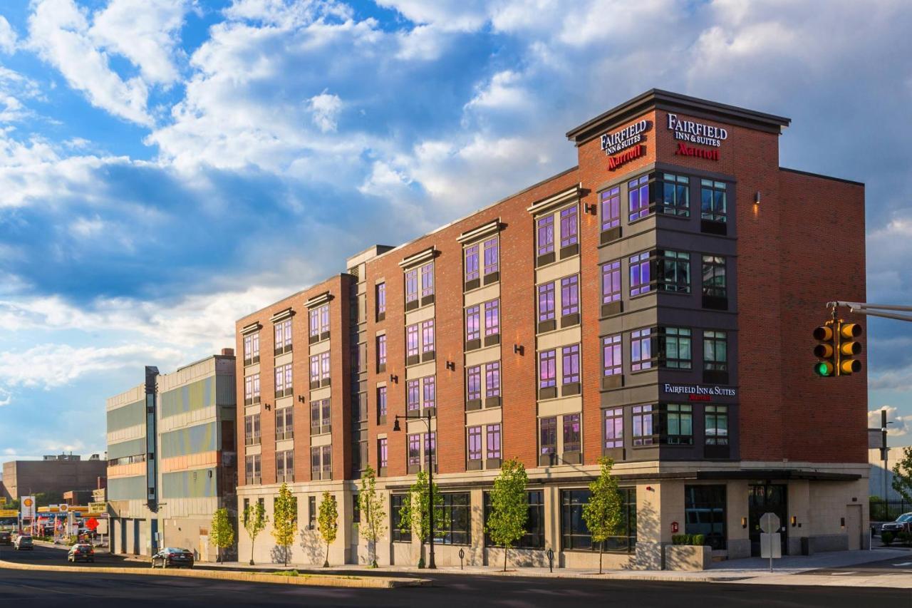 Fairfield Inn & Suites By Marriott Boston Кембридж Экстерьер фото