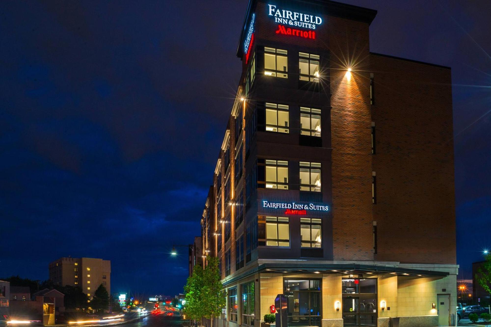 Fairfield Inn & Suites By Marriott Boston Кембридж Экстерьер фото